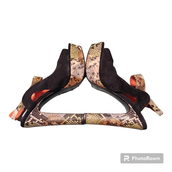 Via Spiga Platform Heels - Size 6 - Picture 2 of 4